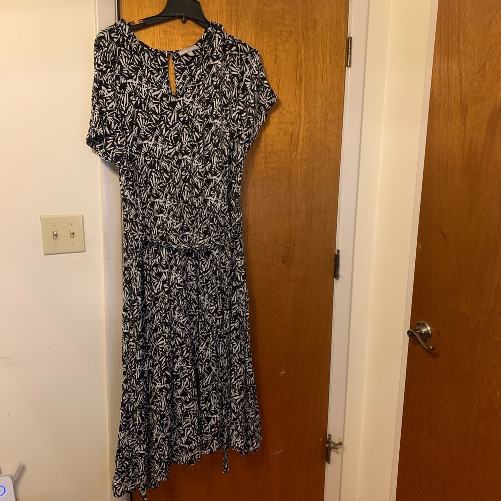 Woman within long Dress black and white size 26w
